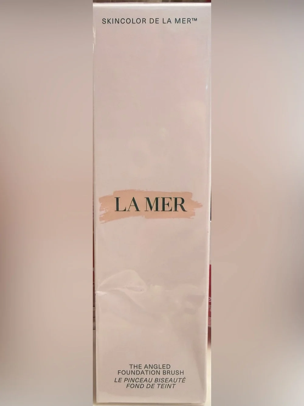 La Mer Angled Foundation Brush NWT!